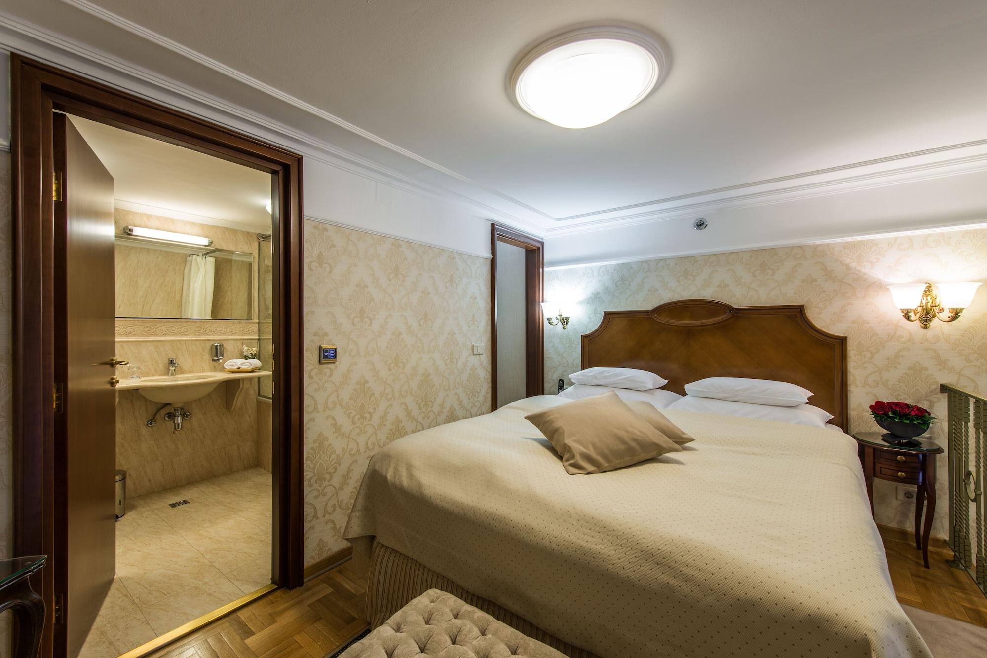 Hotel Moskva Belgrado Esterno foto